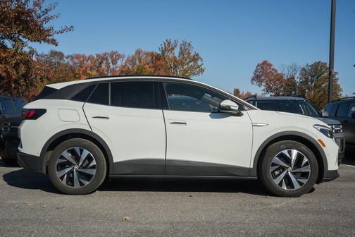 2023 Volkswagen ID.4 Pro