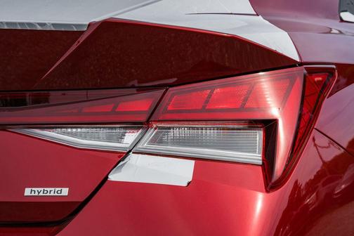 2025 Hyundai ELANTRA HEV Limited