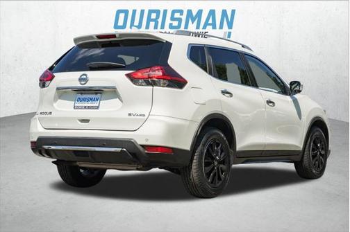 2020 Nissan Rogue SV