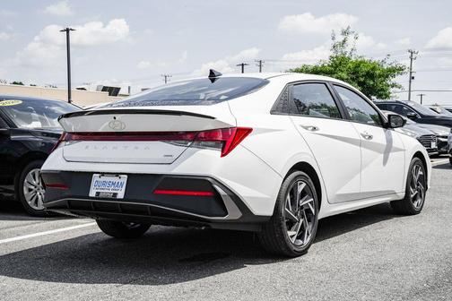 2025 Hyundai ELANTRA HEV SEL Sport