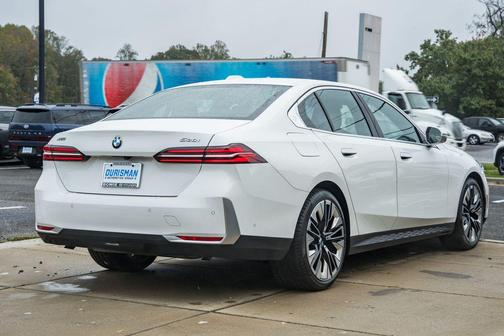 2025 BMW 530 i xDrive