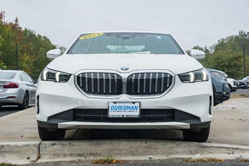2025 BMW 530 i xDrive