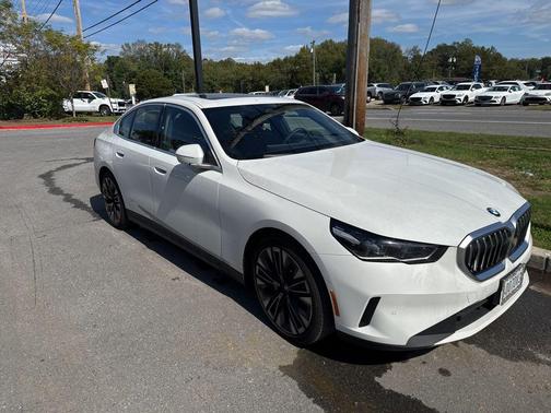 2025 BMW 530 i xDrive