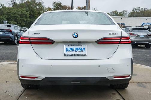 2025 BMW 530 i xDrive