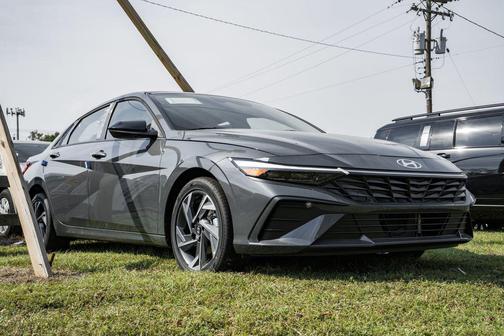 2025 Hyundai ELANTRA HEV SEL Sport