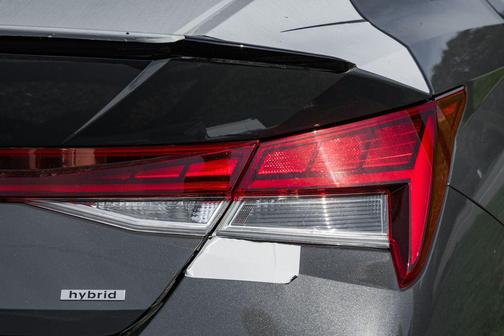 2025 Hyundai ELANTRA HEV SEL Sport