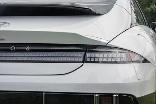 2024 Hyundai IONIQ 6 Limited