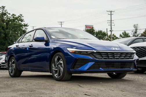 2025 Hyundai ELANTRA Limited