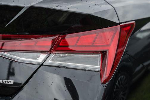 2025 Hyundai ELANTRA HEV Limited