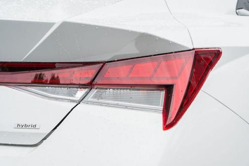 2025 Hyundai ELANTRA HEV Limited