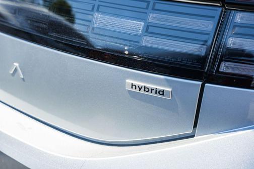2025 Hyundai SONATA Hybrid SE