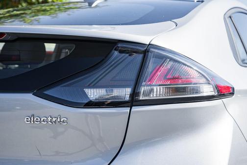 2020 Hyundai IONIQ EV SE