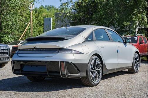 2025 Hyundai IONIQ 6 SE