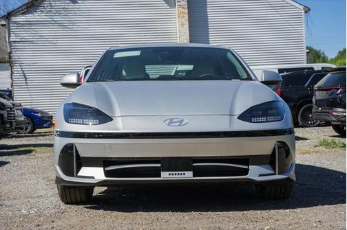 2025 Hyundai IONIQ 6 SE