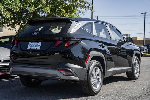 2025 Hyundai TUCSON SE
