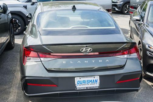 2025 Hyundai ELANTRA Sport