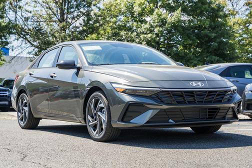 2025 Hyundai ELANTRA Sport