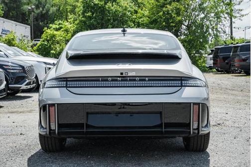 2025 Hyundai IONIQ 6 SE