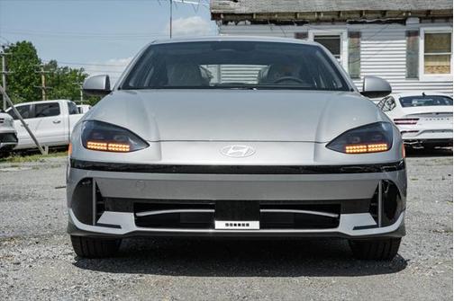2025 Hyundai IONIQ 6 SE