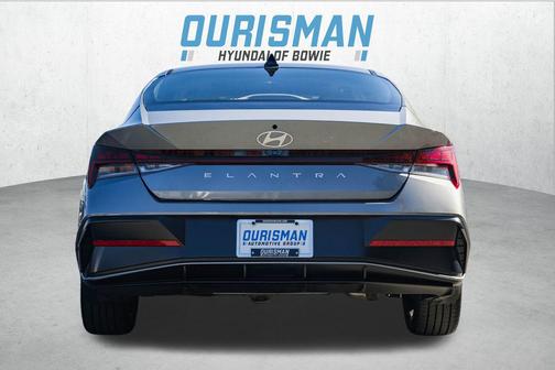 2025 Hyundai ELANTRA SEL