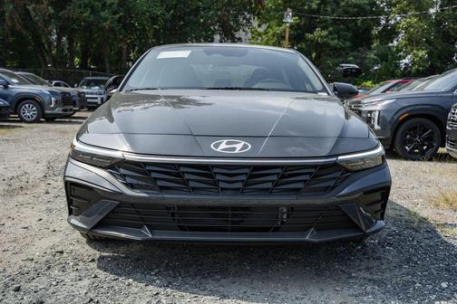 2025 Hyundai ELANTRA HEV SEL Sport