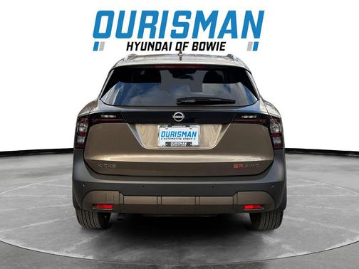 2025 Nissan Kicks SR