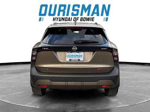 2025 Nissan Kicks SR