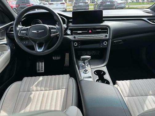 2024 Genesis G70 2.5T AWD