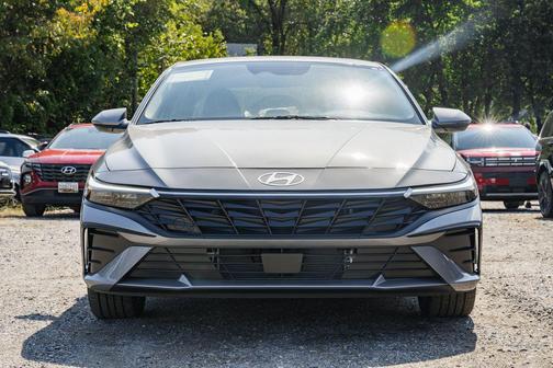 2025 Hyundai ELANTRA HEV Limited