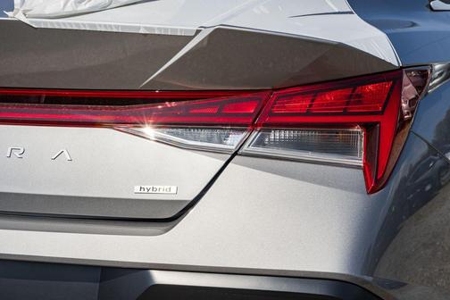 2025 Hyundai ELANTRA HEV Limited