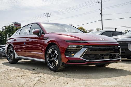 2026 Hyundai SONATA SEL