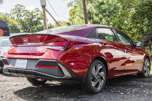 2025 Hyundai ELANTRA Sport