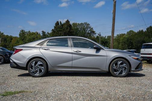 2025 Hyundai ELANTRA HEV Limited