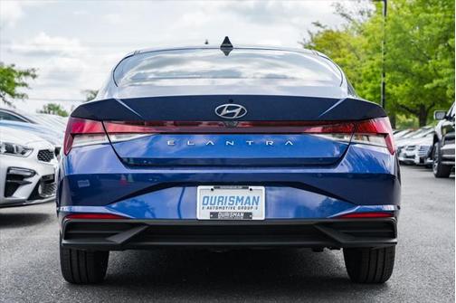 2022 Hyundai ELANTRA SEL