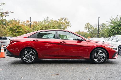 2025 Hyundai ELANTRA Sport