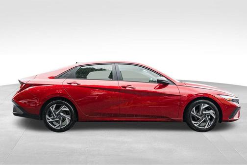 2025 Hyundai ELANTRA Sport