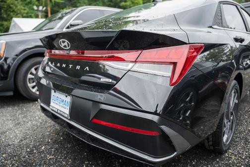 2025 Hyundai ELANTRA HEV Limited