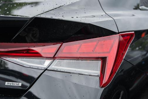 2025 Hyundai ELANTRA HEV Limited