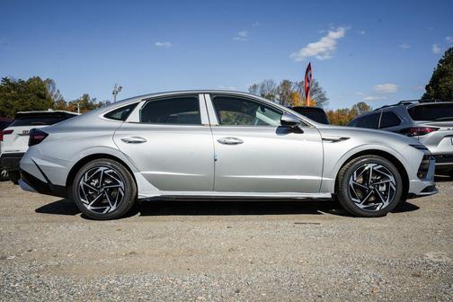 2026 Hyundai SONATA SEL