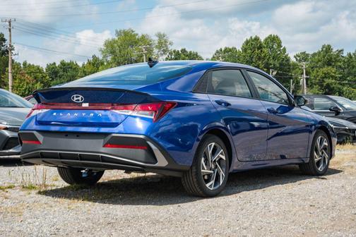 2025 Hyundai ELANTRA Sport