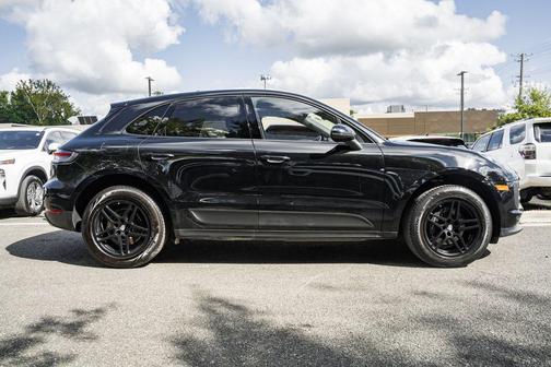 2021 Porsche Macan Base