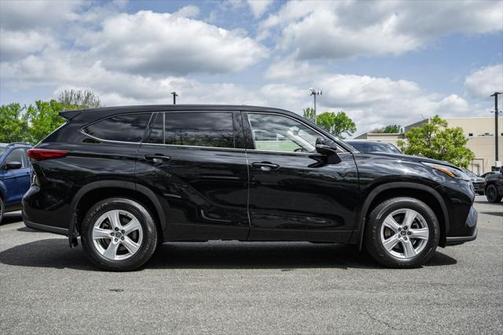 2021 Toyota Highlander LE