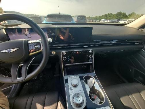 2025 Genesis GV80 2.5T
