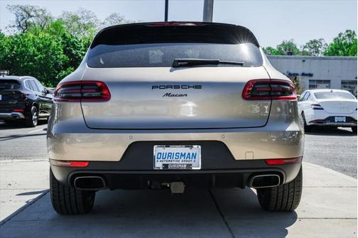 2017 Porsche Macan Base