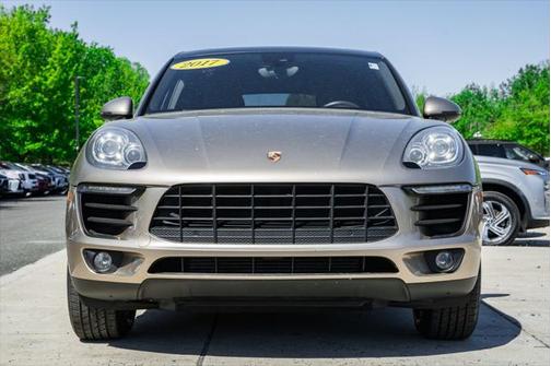 2017 Porsche Macan Base
