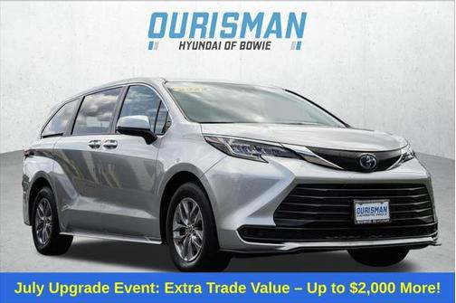 2022 Toyota Sienna LE
