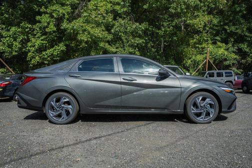 2025 Hyundai ELANTRA HEV Limited