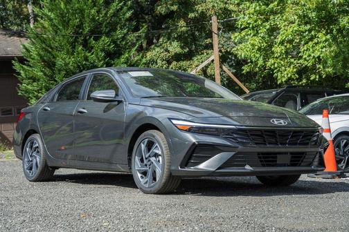 2025 Hyundai ELANTRA HEV Limited