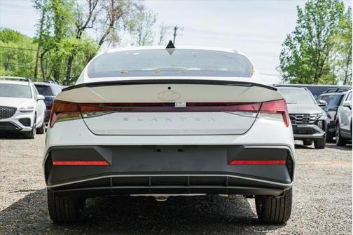 2025 Hyundai ELANTRA Sport