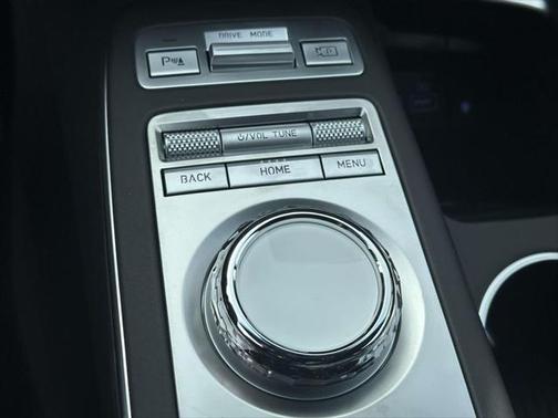2024 Genesis GV70 3.5T AWD Sport